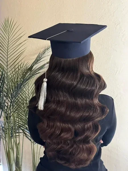 Ondas Hollywood uniformes en la espalda