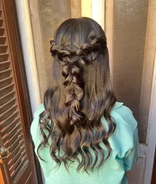 Semirecogido con trenza de burbujas